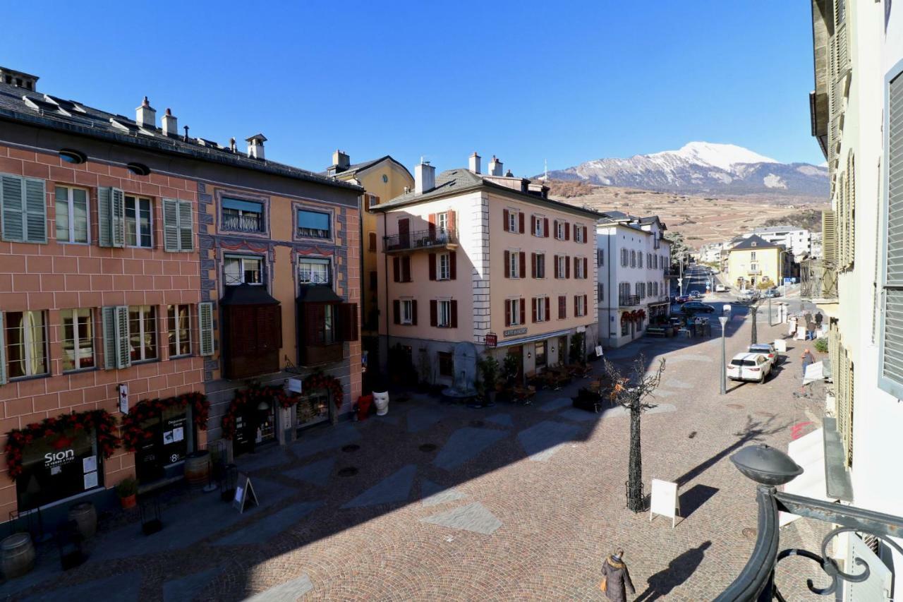 Charmant Appartement Au Coeur De Sion Exterior foto